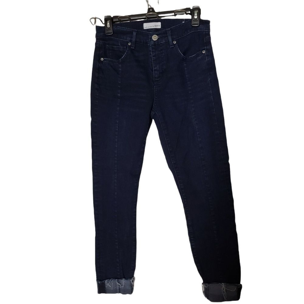 LOFT Slim pockets, size 4 slim pockets, skinny frayed hem jeans
